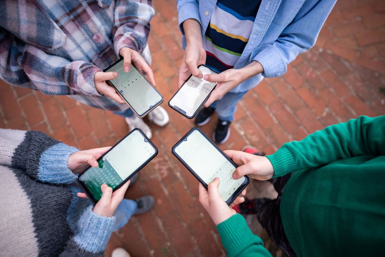 FreeLock System – Die offizielle Lösung zur sicheren Smartphone-Verwahrung in Bildungseinrichtungen